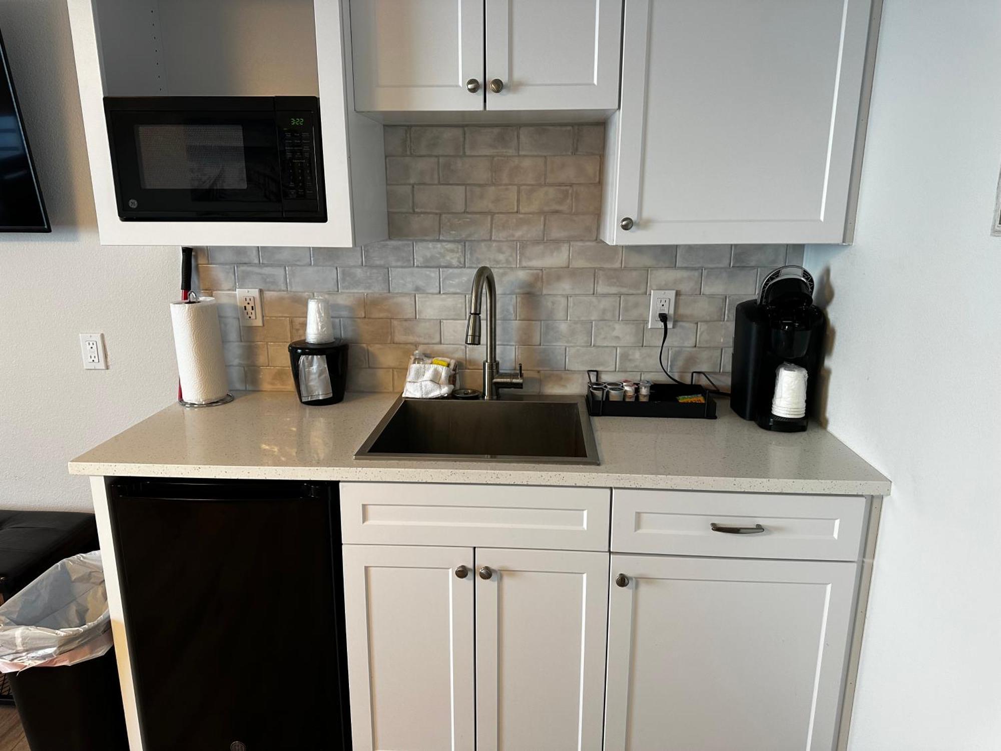 West Beach Suites Lincoln City Kamer foto