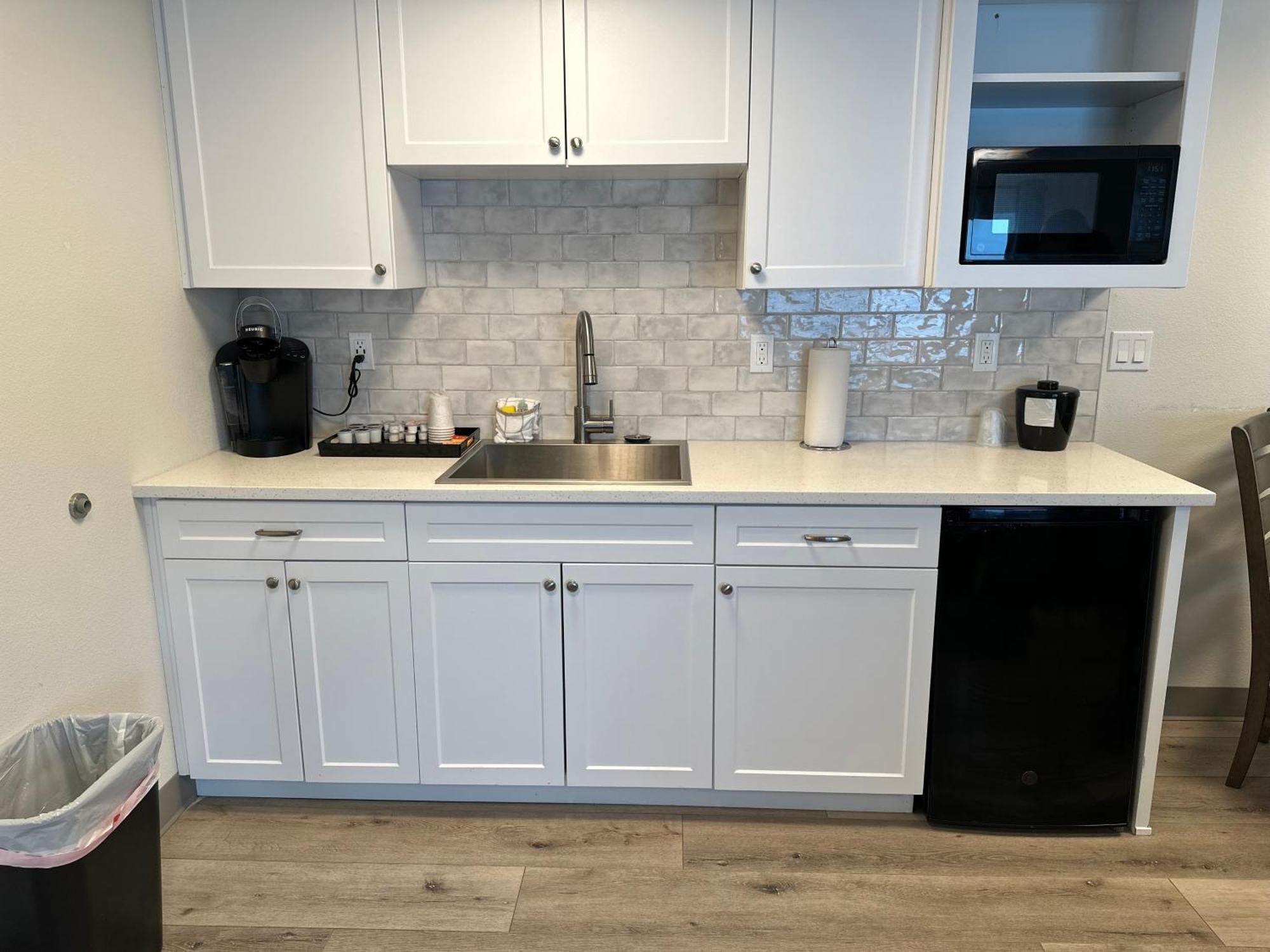 West Beach Suites Lincoln City Kamer foto